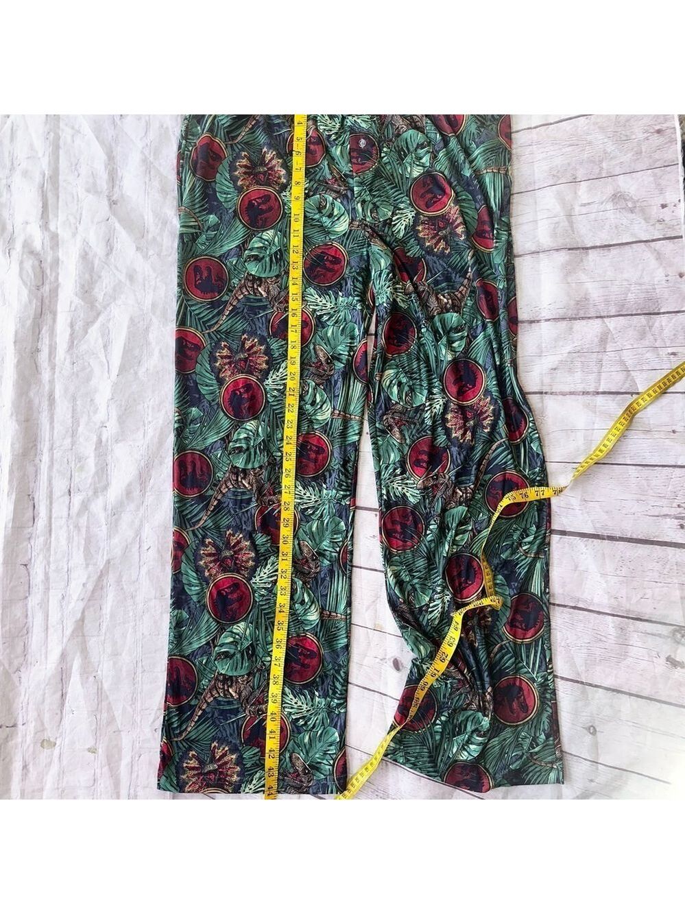 NWOT Men’s 2XL Jurassic World Pajama Sleep Pants - Picture 4 of 5